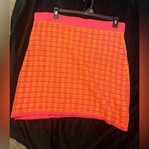 Free Assembly Skirt.